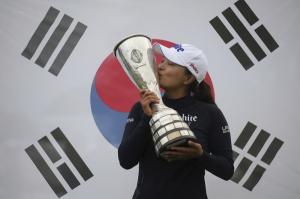 고진영, LPGA 메이저 두 번째 우승컵 품었다