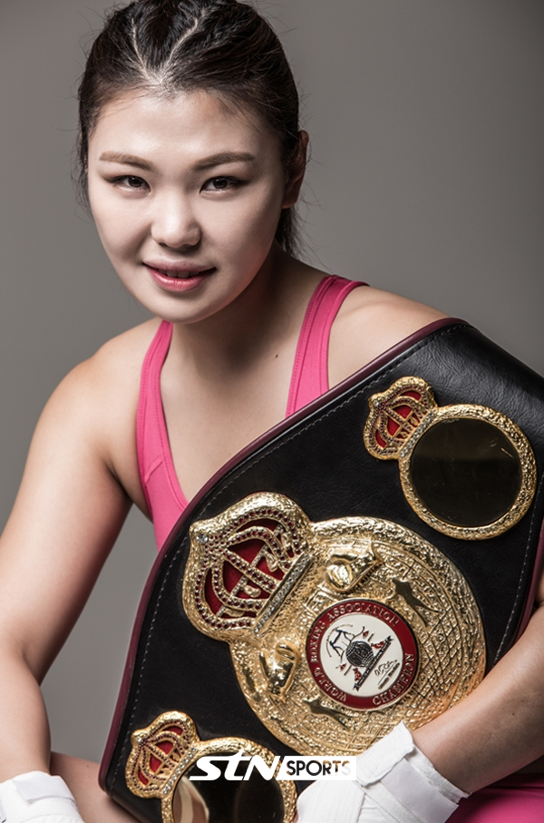 WBA 여자 슈퍼페더급 챔피언 최현미