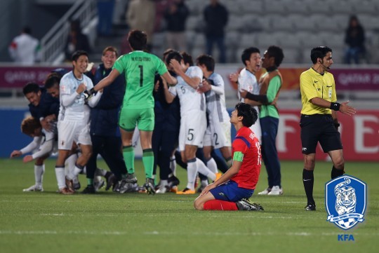 2016년 AFC U-23 챔피언십 결승전에서 일본에 2-3 충격패를 당하고 좌절한 한국 대표팀