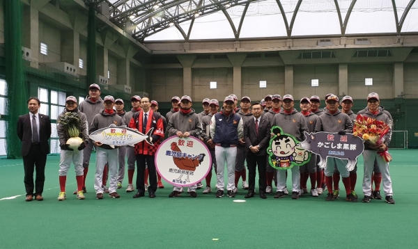 일본 가고시마현에서 캠프 환영행사 개최한 SK 퓨처스팀