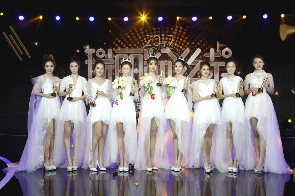 중국 스타 등용문 '레일리 모델 선발대회'가 오는 12월 12일 김포 호텔 마리나베이에서 열린다. 레일리 모델 선발대회 모습.
