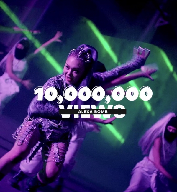 알렉사의 첫 번째 디지털 싱글 ‘Bomb(밤)’ 뮤직비디오가 1000만뷰 돌파에 성공했다.