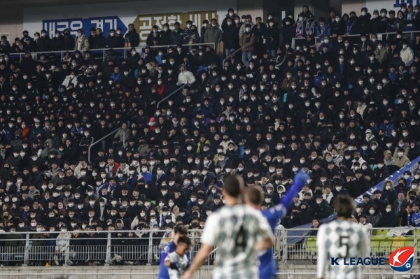 2020 AFC 챔피언스리그 수원삼성과 빗셀고베전이 열린 수원월드컵경기장