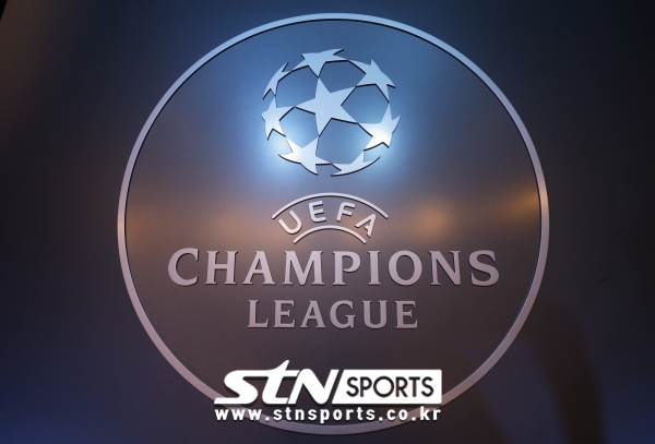 UEFA 챔피언스리그 로고