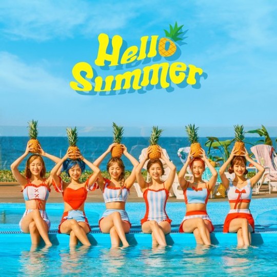에이프릴은 29일 오후 6시 여름 스페셜 싱글 'Hello Summer'(헬로 서머)를 발표하고 전격 컴백한다.