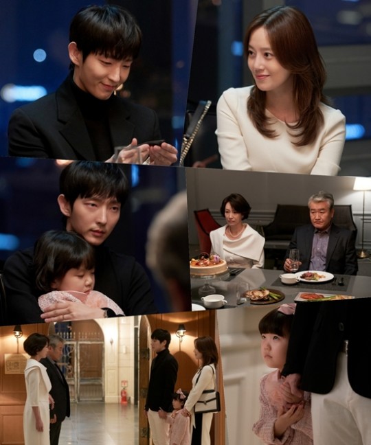 tvN 새 수목드라마 ‘악의 꽃’은 29일 첫 방송을 시작으로 매주 수, 목 오후 10시 50분에 방송된다.