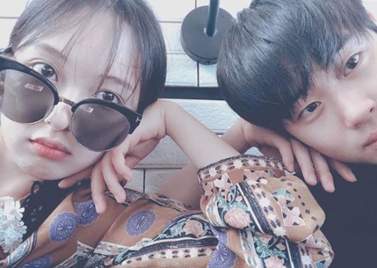 배우 조병규와 김보라가 공개 연애 1년 반만에 결별했다.