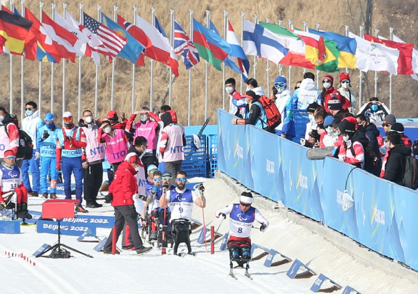 신의현은 9일 중국 장자커우 국립바이애슬론센터에서 열린 2022 베이징동계패럴림픽 크로스컨트리 스키 남자 스프린트 좌식 예선에서 2분28초60을 기록, 출전 선수 38명 가운데 14위에 자리해 예선 상위 12명이 나서는 준결승에 진출하지 못했다. 사진｜대한장애인체육회