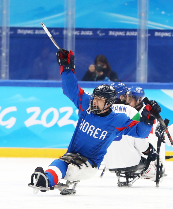 한국 파라아이스하키(장애인아이스하키) 대표팀이 2022 베이징동계올림픽에서 4강 진출에 성공했다. 사진｜대한장애인체육회