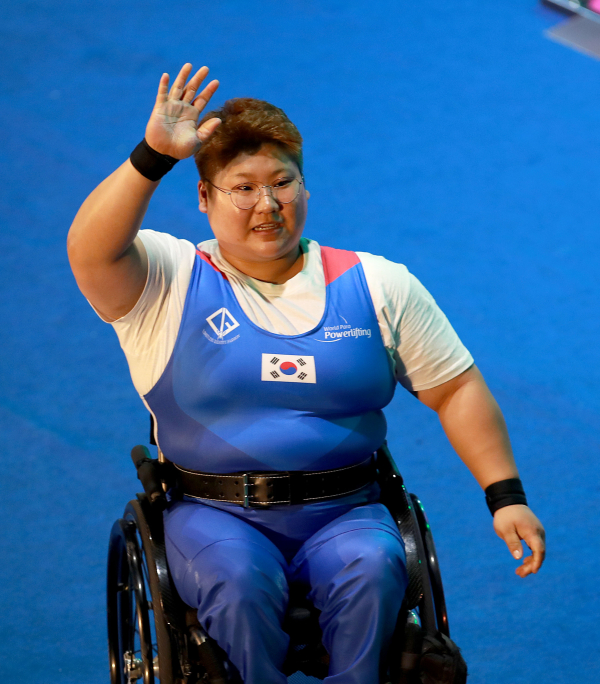 '2022 평택 세계장애인역도 아시아·오세아니아 오픈선수권대회' 여자 –86kg 파워리프팅에 출전한 양재원의 모습. 사진｜대한장애인체육회