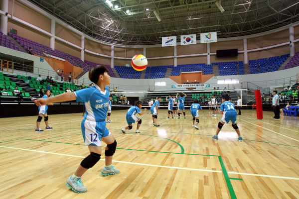 ‘2022 홍천 전국 유소년 클럽 배구대회’가 오는 8월 16일(화)부터 21일(일)까지 열린다. 사진｜KOVO 제공