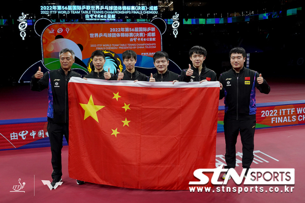 중국 남자탁구가 세계선수권대회 단체전에서 무려 10연패의 대기록을 썼다.  사진｜ITTF