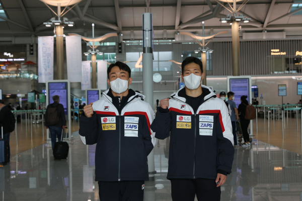 '대한민국 스켈레톤' 국가대표팀이 14일 전지훈련을 위해 인천공항을 통해 오스트리아로 출국했다. 왼쪽부터 김지수, 정승기. 사진｜대한봅슬레이스켈레톤경기연맹