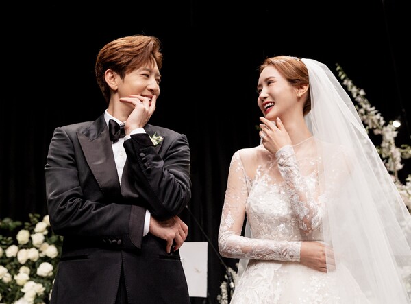 가수 세븐(39·최동욱)과 배우 이다해(39·변다혜)의 결혼식 현장이 공개됐다. 사진┃케이스타글로벌이엔티