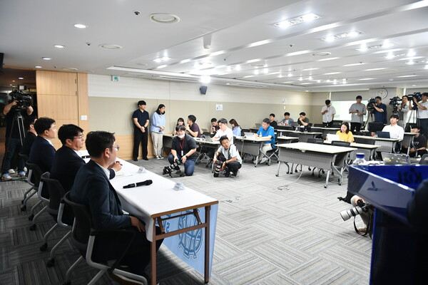 KBL은 21일 서울 KBL센터에서 이사회와 총회를 잇따라 열어 대명소노그룹 지주사인 소노인터내셔널(회장 서준혁)의 회원 가입을 승인했다. 사진┃KBL