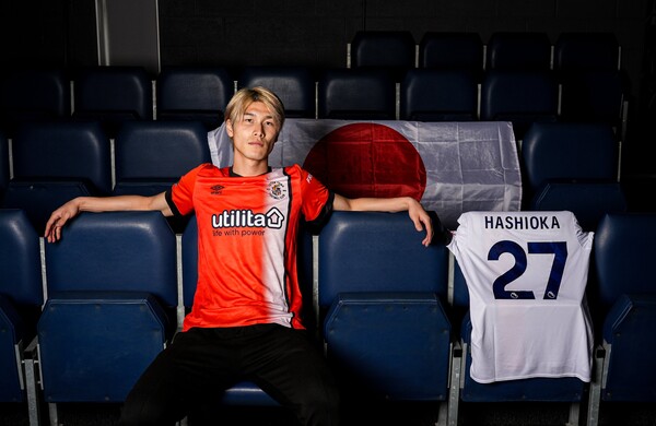 일본 국가대표 수비수 하시오카 다이키가 잉글랜드 프리미어리그(EPL) 루턴 타운으로 이적했다. 사진┃루턴 타운 공식 SNS