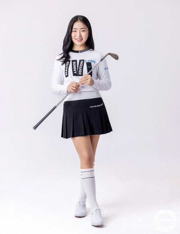 지난해 항저우 아시안게임 골프 단체전 은메달과 동메달을 획득한 유현조가 올 시즌 한국여자골프(KLPGA)투어에 데뷔한다. 사진┃KLPGA제공