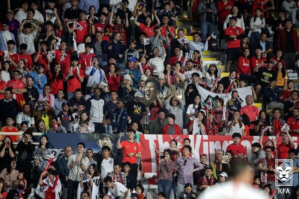 붉은악마는 “붉은악마의 본질은 대한민국 축구 국가대표 선수들을 응원하는 것이다. 그 본질을 벗어나는 순간 붉은악마는 존재의 이유가 없어지게 된다”고 보이콧은 없다고 선언했다. 사진┃대한축구협회