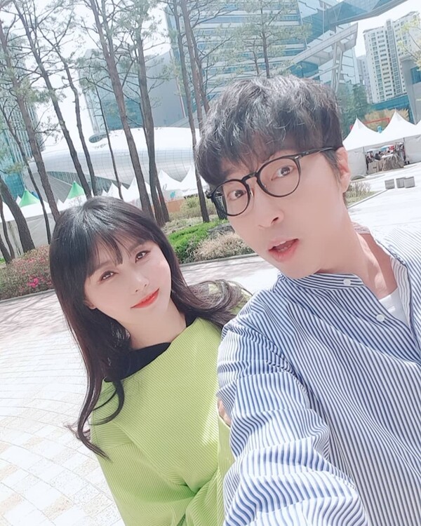 대도서관 뇌출혈 사망…윰댕 "아들 상속설 일축"