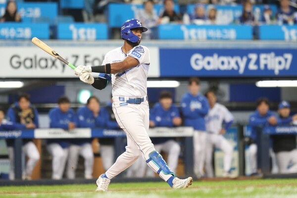 계약금 20만달러, 연봉 130만달러, 인센티브 10만달러 등 최대총액 160만달러(약 23억 원)의 조건으로 재계약을 마친 삼성 라이온즈 외국인 타자 르윈 디아즈. /사진=삼성 라이온즈