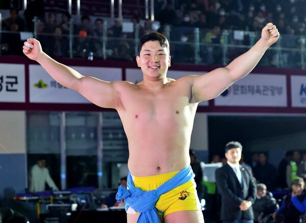 김무호, 의성천하장사씨름대축제서 라이벌 꺾고 통산 9번째 한라장사...... - 뉴스 썸네일 이미지