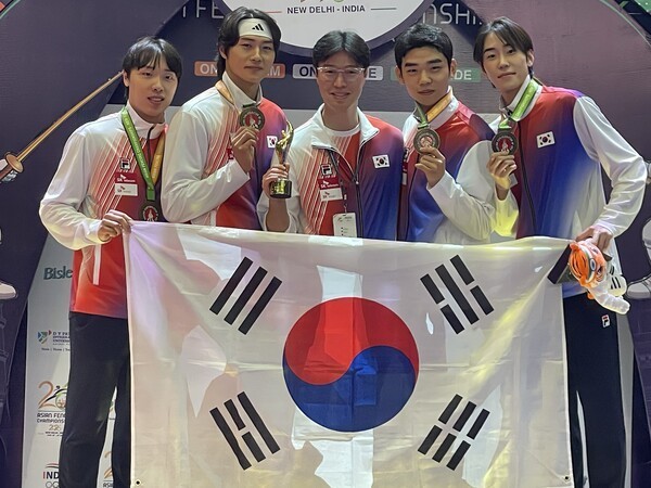 오상욱·송세라 앞세운 펜싱 대표팀, 홍콩 세계선수권 출격 - 뉴스 썸네일 이미지
