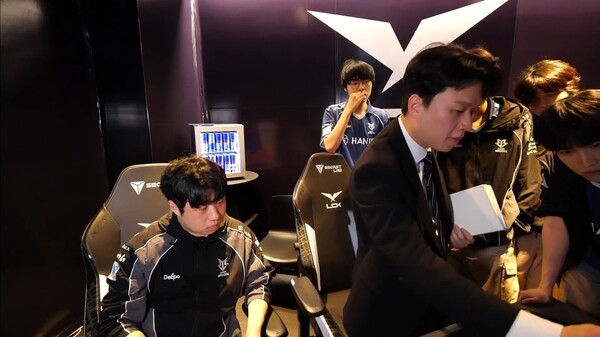 [LCK] '태윤 펜타킬' BFX, 벼랑 끝서 살아났다... 한진 잡고 '운명의 5세... - 뉴스 썸네일 이미지