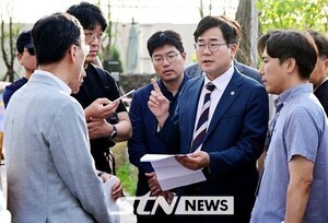 인천 송도 테라스 붕괴 아파트 현장 찾은 박찬대 시장